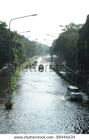 BANGKOK, THAILAND - NOVEMBER 04: Heavy flooding from monsoon rain in north Thailand arriving in Bangkok on November 04, 2011 in Bangkok, Thailand.