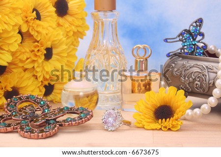 Ring With Flowers and Jewelry Box, Shallow DOF, Focus on Ring