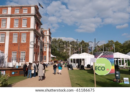 LONDON, UK-SEPTEMBER 17: Visitors and Exhibits at Prince Charles Garden Party To Make a Difference, Marlborough House on Sept 17, 2010 in London