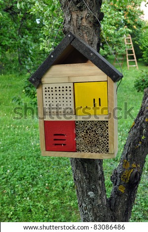 Insect hotel habitat