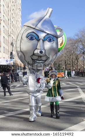 NEW YORK - NOVEMBER 28: Wizard of Oz character at the 87th Annual Macy\'s Thanksgiving Day Parade on November 28, 2013 in New York City.