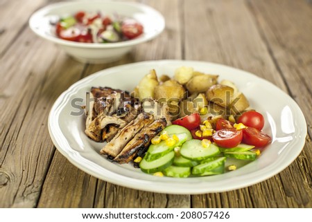 barbecue chicken and vegetable salad