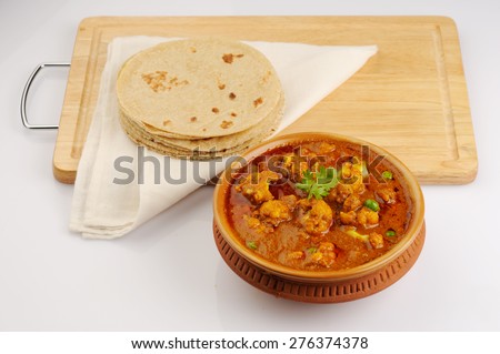 gobi mutter curry Indian side dish for chapatti, roti, poori, naan, cauliflower curry