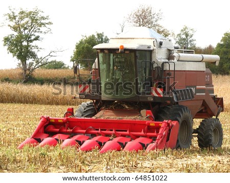 Maize harvesting machine