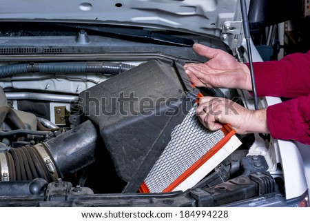 Replacing and air-cleaner in a truck