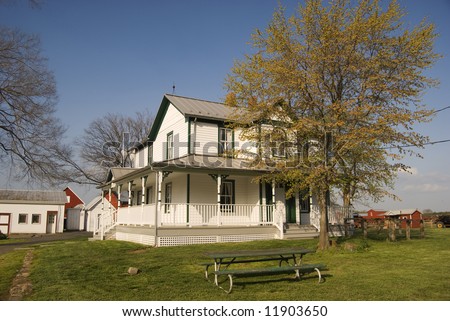 Virginian House With Wrap-Around Porch Stock Photo 11903650 : Shutterstock