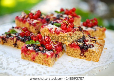 Fresh baked homemade red and black currant berries cake