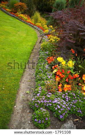 Arranged flowers and lawn in Vancouver Queen Elizabeth Park.
