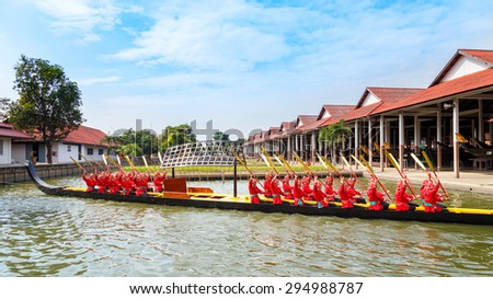 BANGKOK, THAILAND - DECEMBER 17: Thai Royal Barge in Bangkok, Thailand on December 17, 2014. Unidentified group of Thai royal marines reÃ?Â·hearse the sail of the Thai royal barge procession