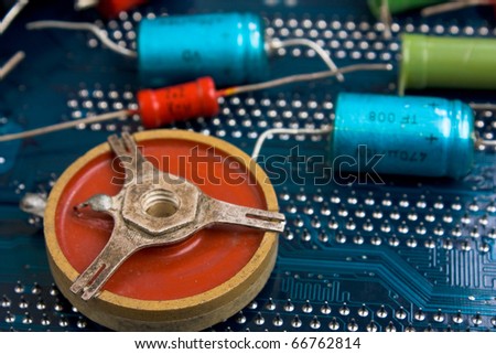 Radio components laid out on the electronic circuit