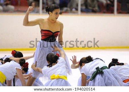 BARCELONA - MAY 03: Young team from a school of skating on ice performs at the International Cup Ciutat de Barcelona Open on May 3, 2014 in Barcelona, Spain.
