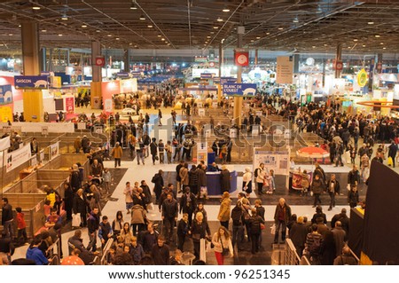 PARIS - FEBRUARY 26: Top view of the show at The Paris International Agricultural Show 2012 on February 26, 2012 in Paris