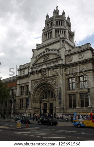 LONDON, UNITED KINGDOM - MAY 15: View on Victoria and Albert Museum on May 15, 2010 in London, UK. V&A Museum is the world\'s largest museum of decorative arts and design.