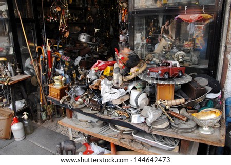 JAFFA, ISR - JULY 23:Old items at Jaffa old Flea Market on July 23 2007.It\'s an open air market throughout the year,a magnet for visitors, tourists and lovers of bargains and second hand items