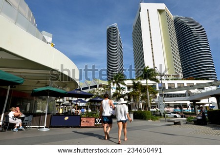 ADBEACH, AUS - NOV 14 2014:Broadbeach Gold Coast Australia.It\'s home to one of Queensland\'s largest shopping centers, Jupiters Hotel and Casino and Gold Coast Convention and Exhibition Center.