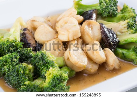 Stir-fried scallop with vegetables