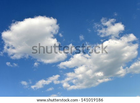 Blue sky and many clouds