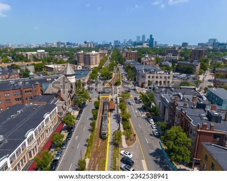 Boston Back Bay skyline aerial view including John Hancock Tower, Prudential Tower, and Four Season Hotel from Coolidge Corner on Beacon Avenue in Brookline near Boston, Massachusetts MA, USA.   Foto stock © 