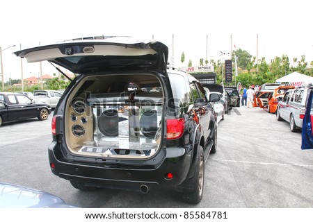PATTAYA CHONBURI, THAILAND - SEPTEMBER 24 : Car Audio Show systems Installation extreme bass speakers in Trunk Toyota fortuner model. on September 24, 2011 in Pattaya Chonburi city, thailand.