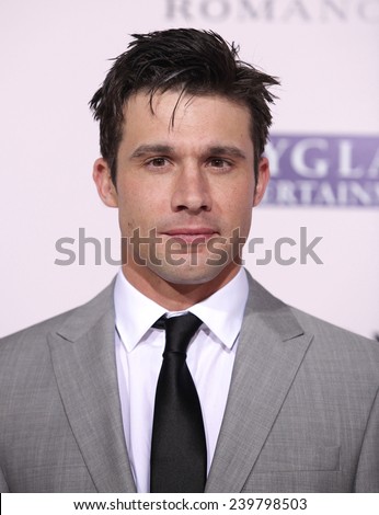 LOS ANGELES - FEB 06: DILLON CASEY arrives to the 'The Vow' World ...