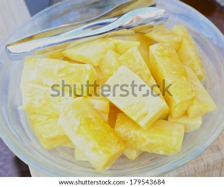 Pineapple chunks on plate.