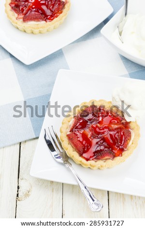 Strawberry fruit tart