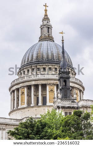 Magnificent St. Paul Cathedral in London. It sits at top of Ludgate Hill - highest point in City of London. Cathedral was built by Christopher Wren between 1675 and 1711.