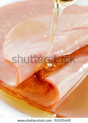 Honey flow over ham slices