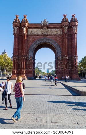 BARCELONA, SPAIN - OCTOBER 13: triumphal arch on October 13, 2013 in Barcelona. The arch was built 1888 on occasion of the world exhibition and designed by Josep Vilaseca i Casanovas.