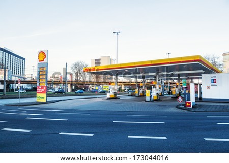COLOGNE, GERMANY - JANUARY 22: Shell filling station on January 22, 2014 in Cologne. Royal Dutch Shell is an AngloÃ¢Â?Â?Dutch multinational oil and gas company and 2012 the largest company in the world.