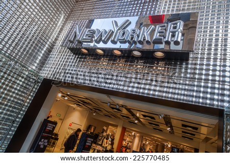 COLOGNE, GERMANY - OCTOBER 17: New Yorker shop with unidentified people on October 17, 2014 in Cologne. Its an international fashion label. In 2011 they owned nearly 857 branches in 36 countries