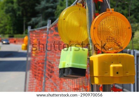 signal lamp on road excavation for hazard reporting