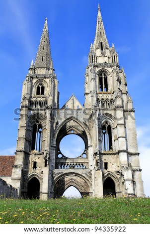 Gothic church and tower of Abbey of St-Jean-des Vignes in Soissons, France