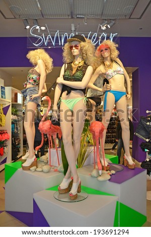 LONDON - MAY 4: mannequins in the H&M flagship store at Oxford Circus, London on May 4, 2014.