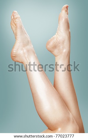 Beautiful wet feet, women legs