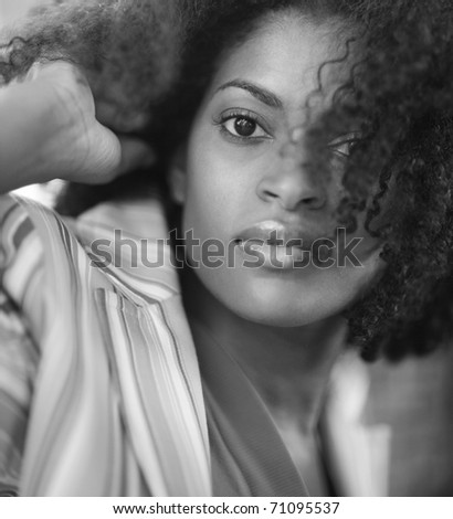 Black and white image of a woman\'s face