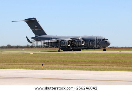 HOUSTON - NOVEMBER 1: US AIr Force C-17 Globemaster jet arrives in Houston, Texas on November 1, 2009 for refueling. It is the most popular heavy lift jet of the USAF