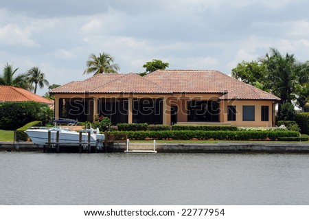 Luxury waterfront real estate for sale in Florida