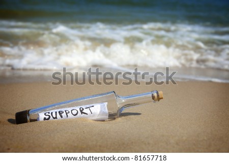 Message in a bottle / Support / deserted beach