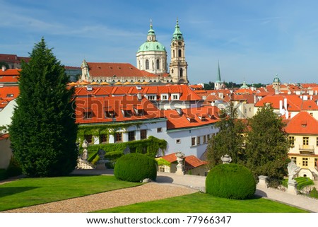 Prague. View of the Church of St. Nicholas from Vrtbovska garden. (Czech Republic, Eastern Europe)