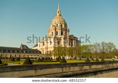 Les Invalides is a complex of museums and monuments in Paris, all relating to the military history of France. Most notably, the tomb of Napoleon Bonaparte is found here.