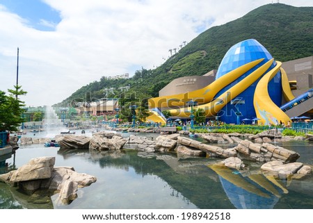 HONG KONG - JUN 14, 2014: Hong Kong Ocean Park Grand Aquarium. Ocean Park is situated in Wong Chuk Hang and Nam Long Shan in the Southern District of Hong Kong, China.