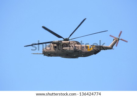 TEL AVIV, ISRAEL - MAY 10: Army Sikorsky CH-53 performing at the Tel Aviv Air Show dedicated to the Israel\'s 2011 Independence Day on May 10, 2011 in Tel Aviv, Israel.