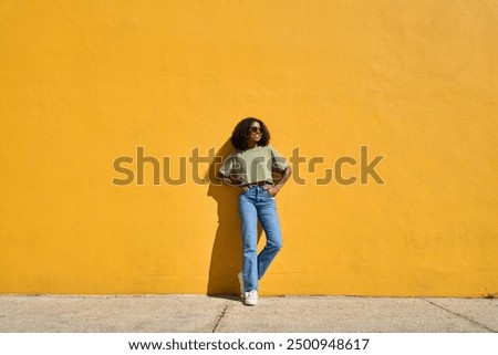 Similar – Foto Bild Gelbe Wand mit grüner Hedera