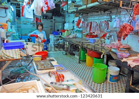 HONG KONG - MAY 23: Sheung Wan market fish shops in Des Voeux Road are a city landmark. More than 300 seafood shops are operating since the 19 century. May 23, 2007 Hong Kong China