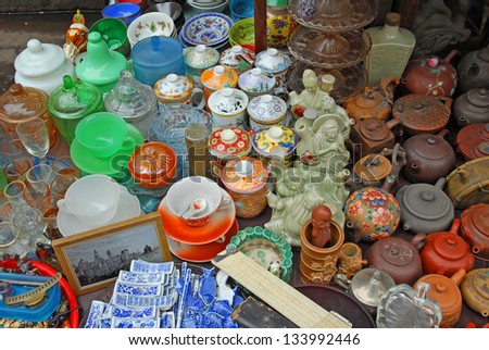 SHANGHAI, CHINA-MAY 4: Dongtai Lu Antique Market tea pots on sale. The market is great for mementos and souvenirs of Shanghai. May 4, 2007 Shanghai, China