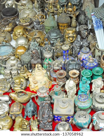 SHANGHAI, CHINA-MAY 4:  Dongtai Lu Antique Market Chinese items on sales. The market is great for mementos and souvenirs of Shanghai. May 4, 2007 Shanghai, China