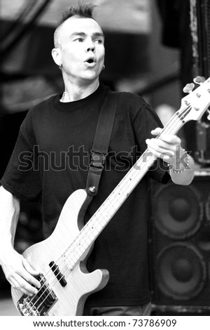 DENVER - 	JUNE 10: Bassist Mark Mawk Young of the Alternative Rock Band Hed PE performs in concert June 10, 2003 at Red Rocks Amphitheater in Denver, CO.