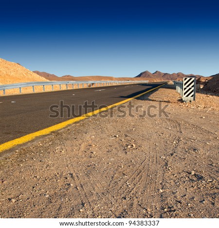 Desert highway  (Israel - Judean desert)