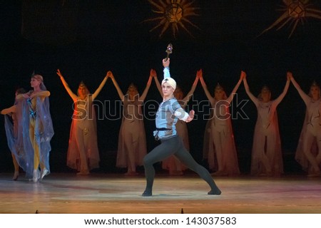 DNEPROPETROVSK, UKRAINE - JUNE 20: Members of the Dnepropetrovsk State Opera and Ballet Theatre perform ONE THOUSAND AND ONE NIGHTS on June 20, 2013 in Dnepropetrovsk, Ukraine